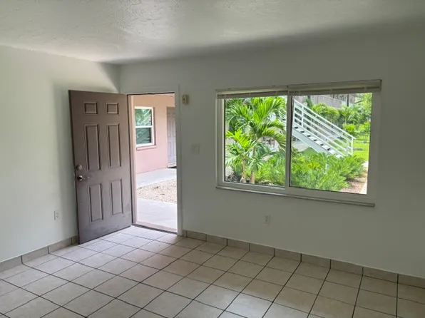 2025 Cass Way APT 5, Sarasota, FL 34231