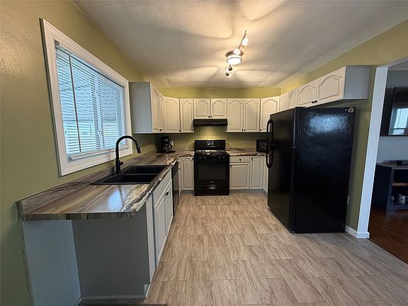 4th image of 1757 W 21st St