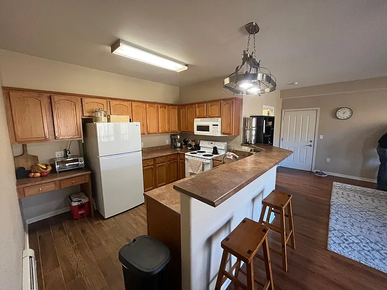 539 River View Dr #1304 — Photo 2