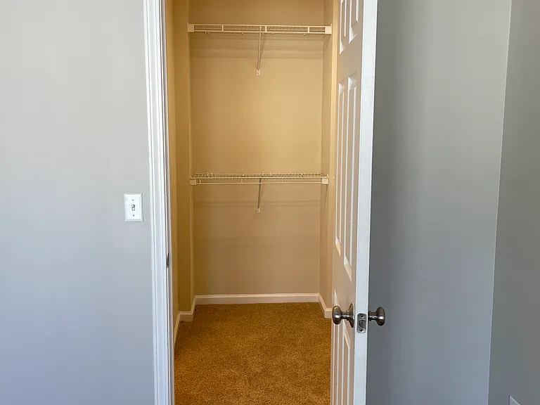 3235 Saville St SW — Photo 36