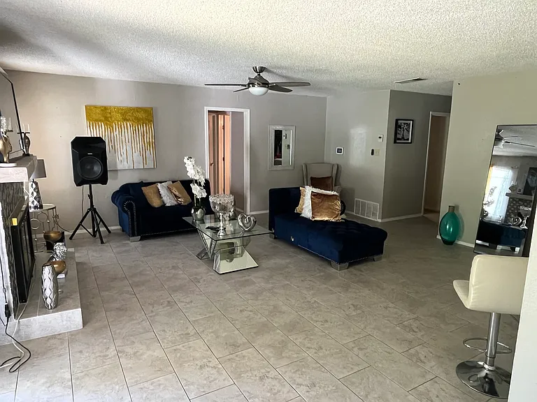 801 Cactus Dr — Photo 5