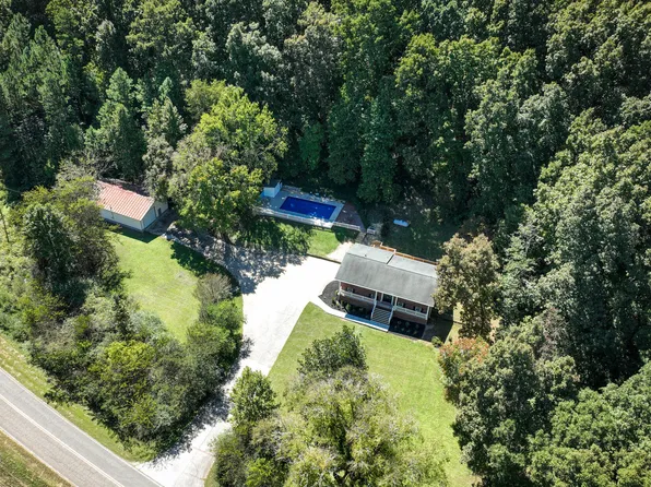 705 N Long Hollow Rd, Chickamauga, GA 30707
