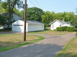 2611 Ariel St N, Maplewood, MN 55109