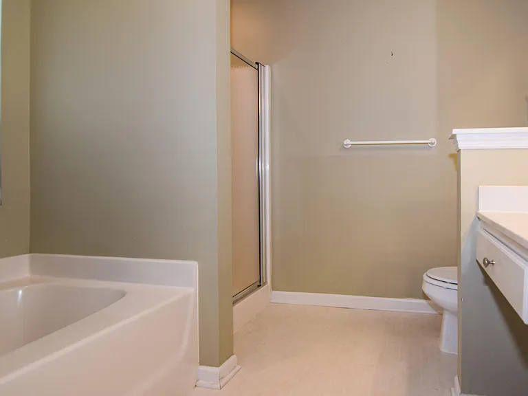 300 Prestwick Ct — Photo 9