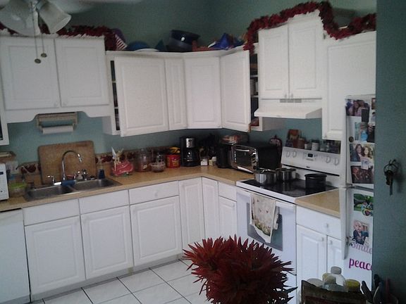 4th image of 1450 Dandelion Dr