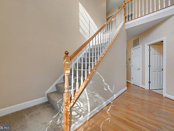 2nd image of 365 Cross Creek Dr