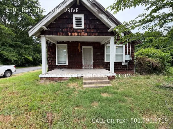 1101 Brother Paul Dr, North Little Rock, AR 72114