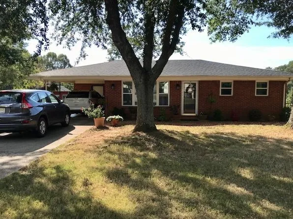 243 Frances Dr, Killen, AL 35645