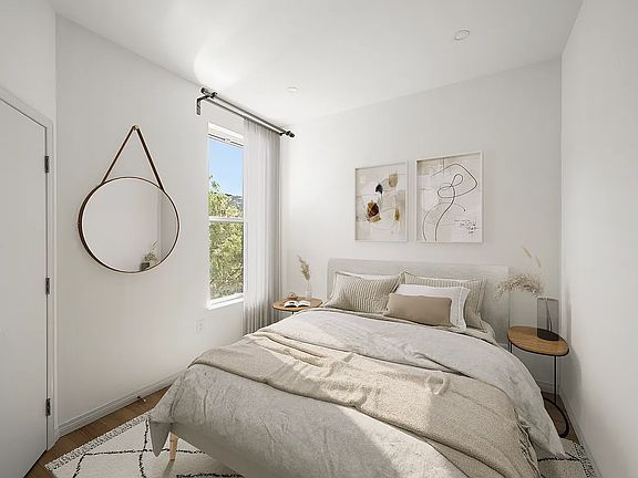 4th image of 277 Woodbine St #2