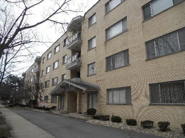 5251 Galitz St APT 311, Skokie, IL 60077