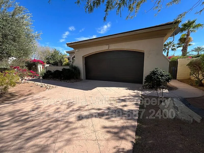 4 bed, 3.0 bath, 2814 sqft, $4,195 — Photo 4