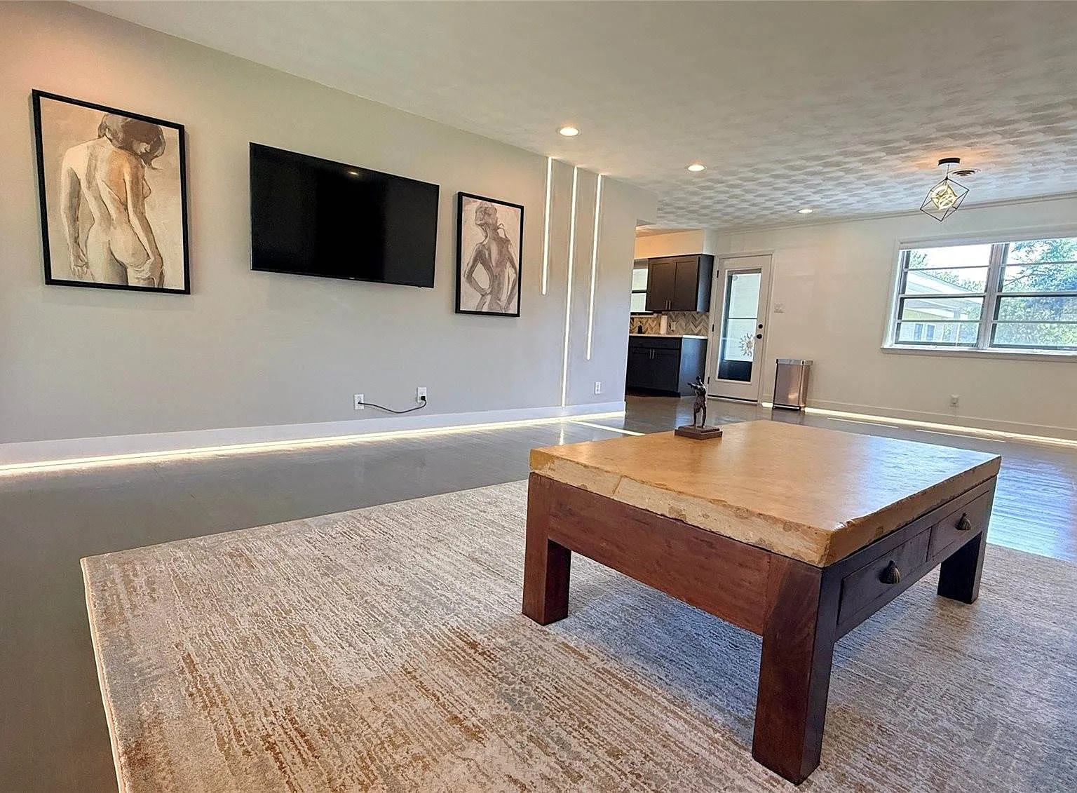 3 bed, 1500 sqft, $2,600 — Photo 3