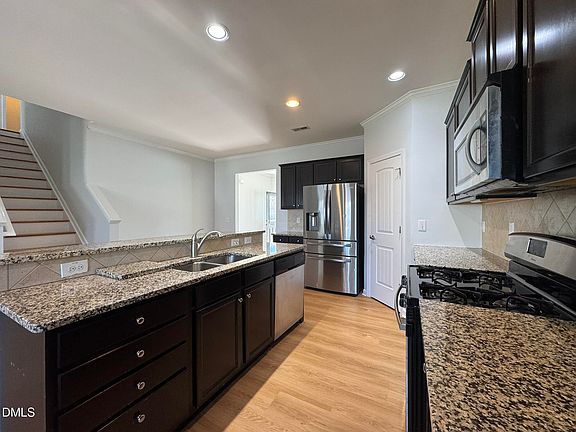 5th image of 8017 Matinvesi St