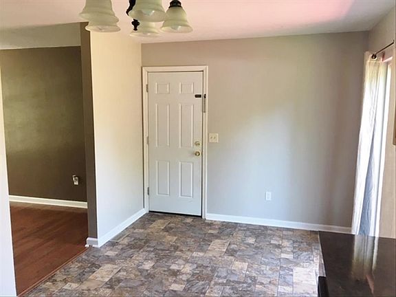 3rd image of 42 Stella Ave