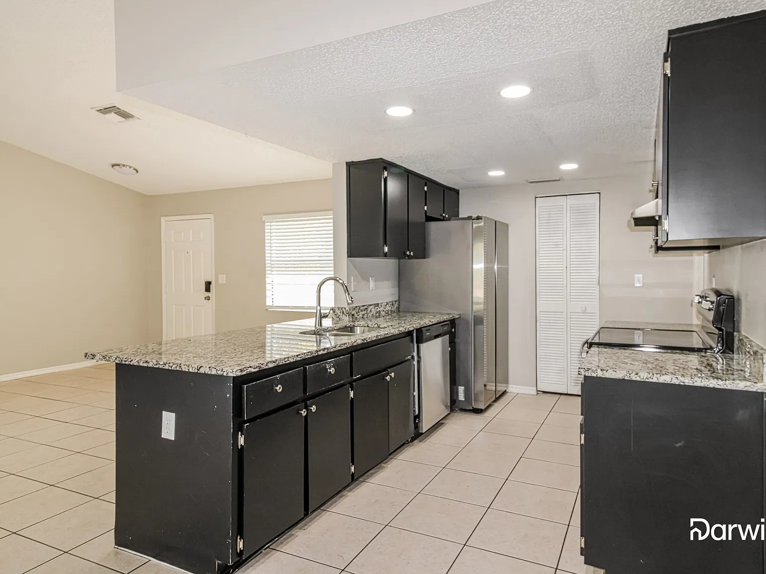 3 bed, 2.0 bath, 1500 sqft, $1,895 — Photo 3