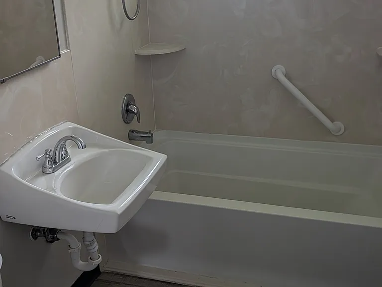 2832 Hiland Ave — Photo 7