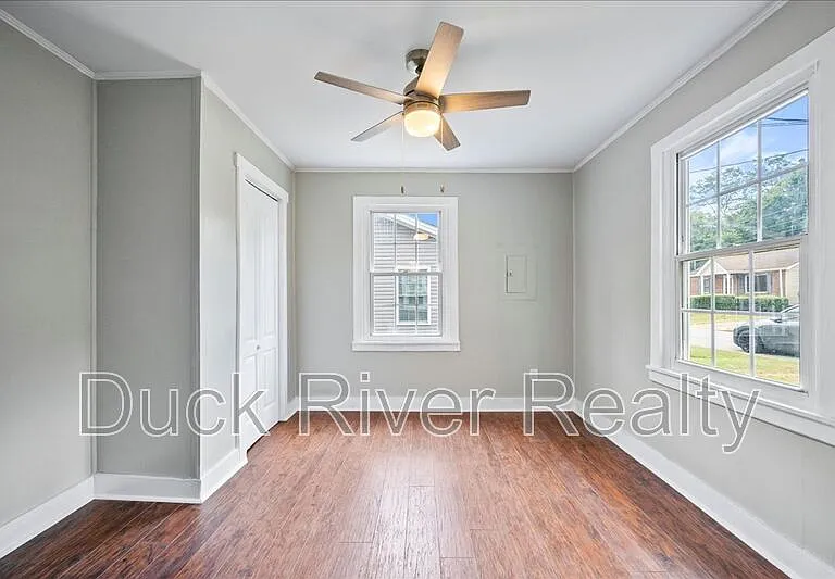 509 Hardwick Ave — Photo 5