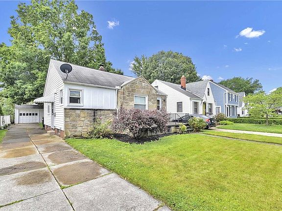 3rd image of 14309 Birchwood Ave