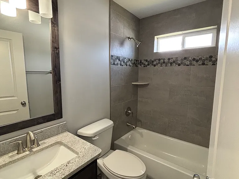 448 Washington Loop — Photo 7