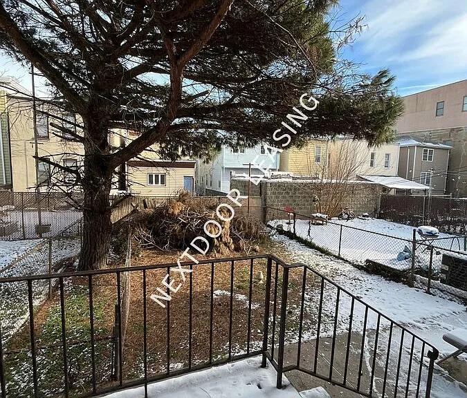 96 Brown Pl #SINGLEFAM — Photo 5