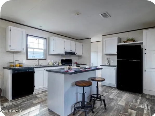 202 Gray Road, Newport, NC 28570