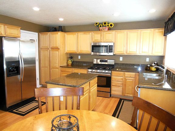 2nd image of 1411 Briarberry Ln
