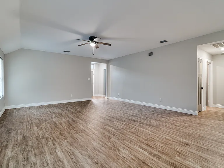 2734 Waters Edge — Photo 5