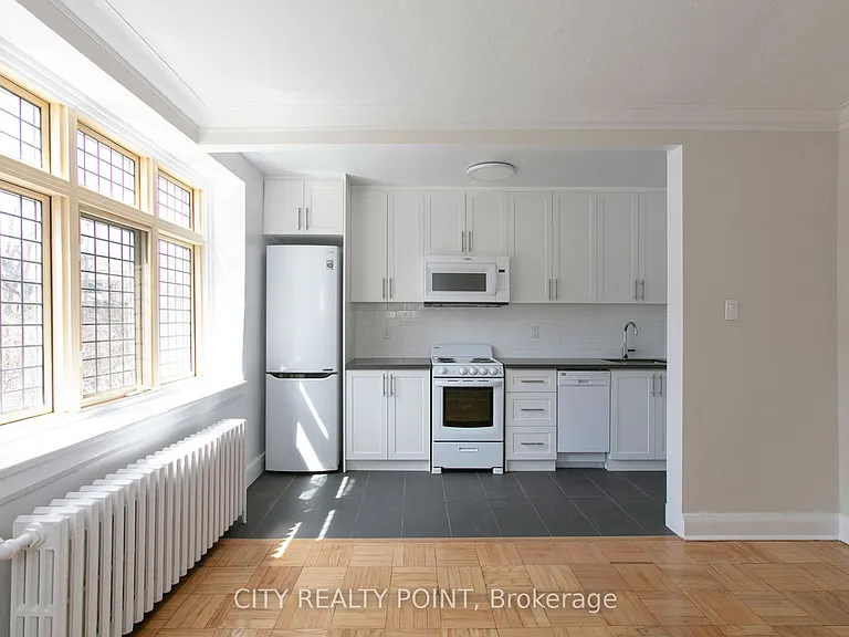 396 Avenue Rd #218 — Photo 1