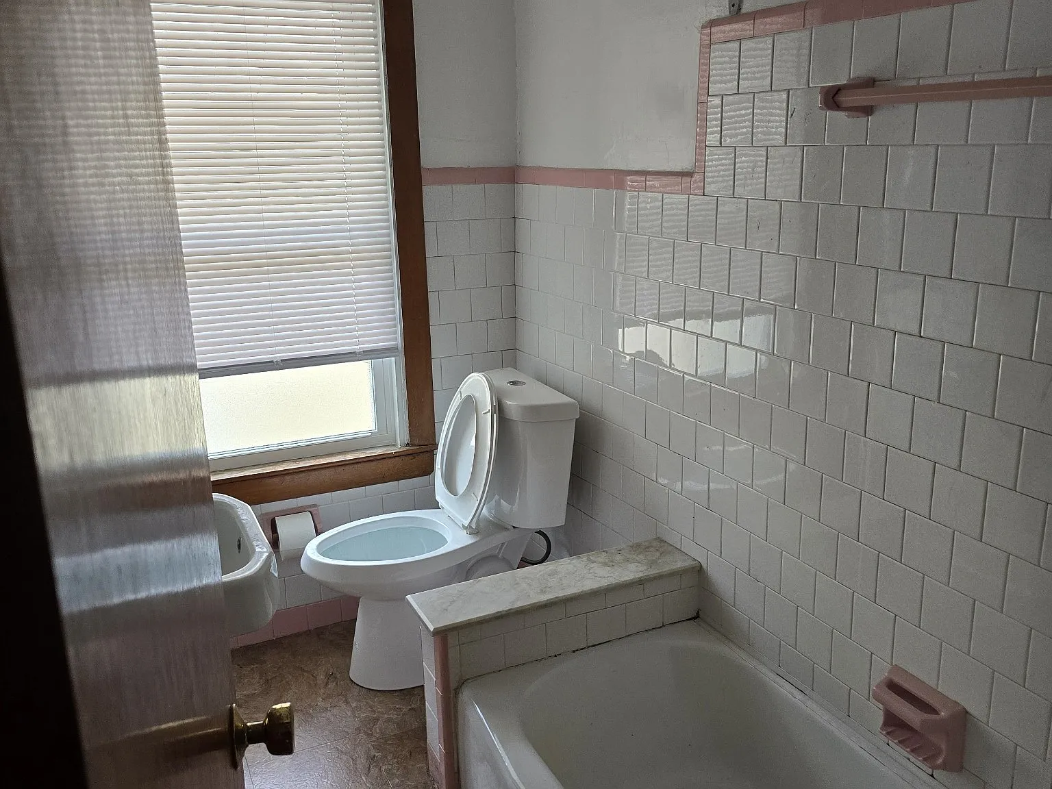 246 Mercer St — Photo 4