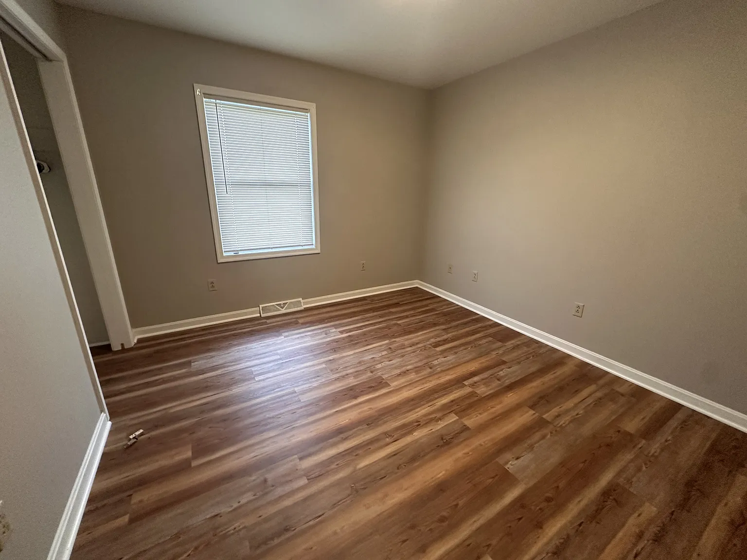 1346 Nadenbousch Lane - 1 — Photo 4