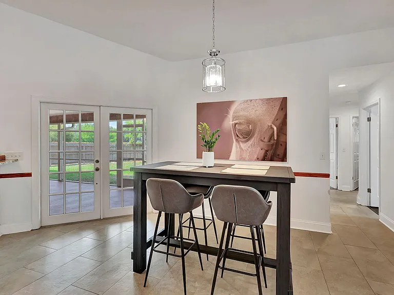 13805 Sheffield St — Photo 17