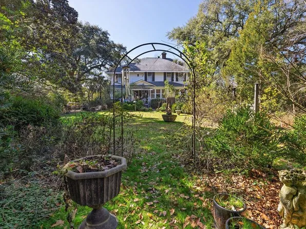 2127 Coker Ave, Charleston, SC 29412