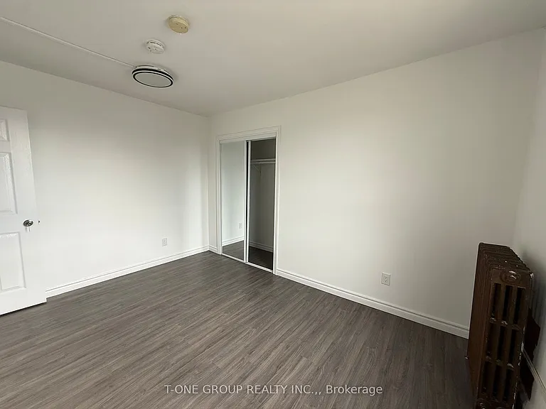 418 Royal York Rd #2 — Photo 13