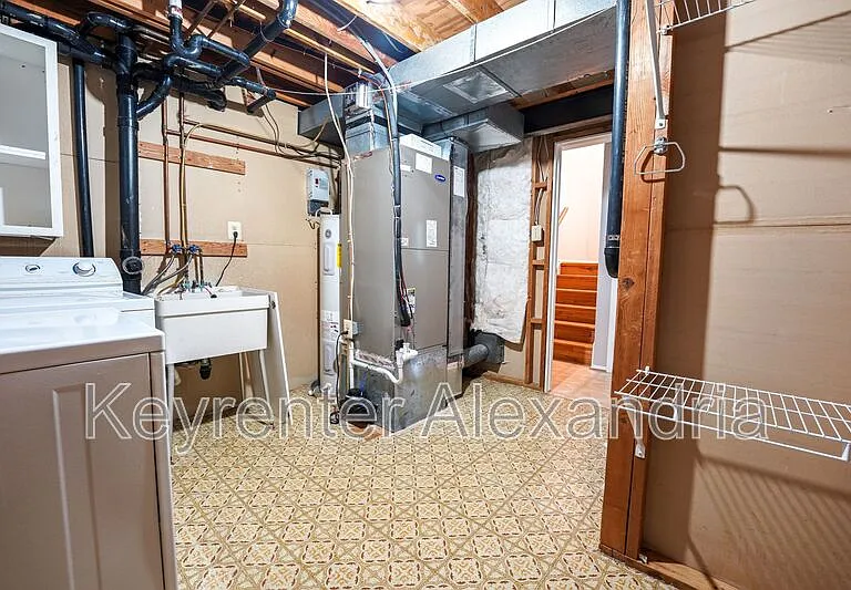 5901 Beech Tree Dr — Photo 31