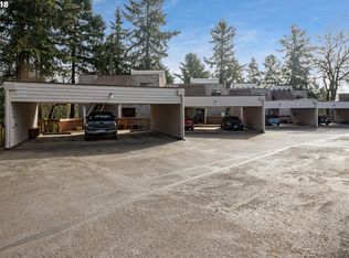 7573 N Edgewater St, Portland, OR 97203