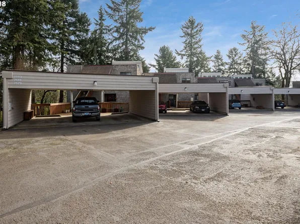 7573 N Edgewater St, Portland, OR 97203