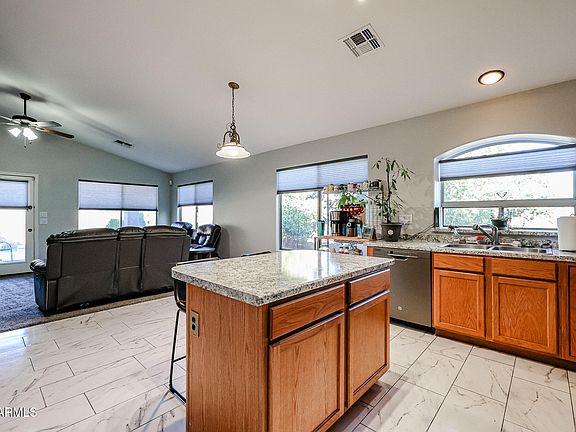 4th image of 42190 W CHAMBERS Drive