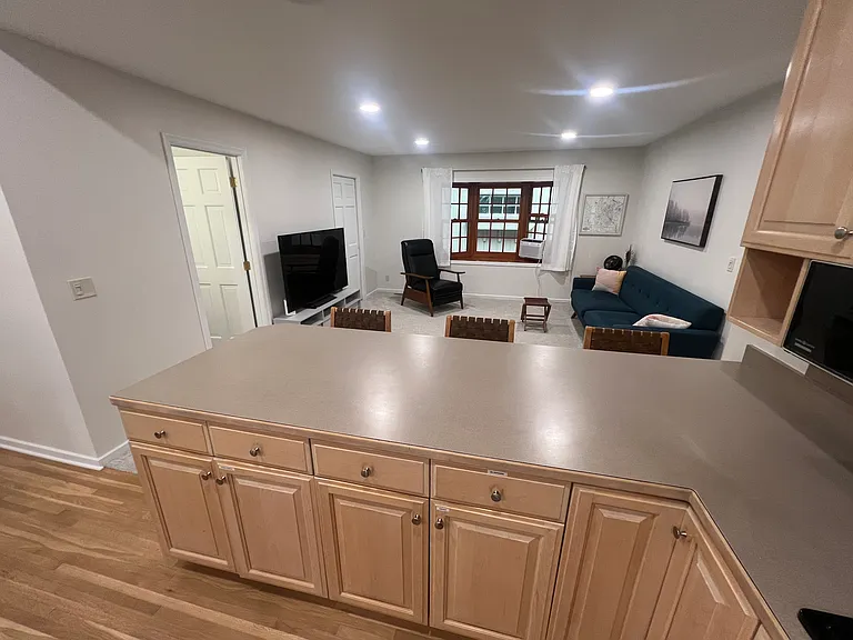 240 McCarrons Blvd N — Photo 15