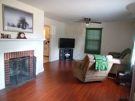 2nd image of 813 S Andrews Ave