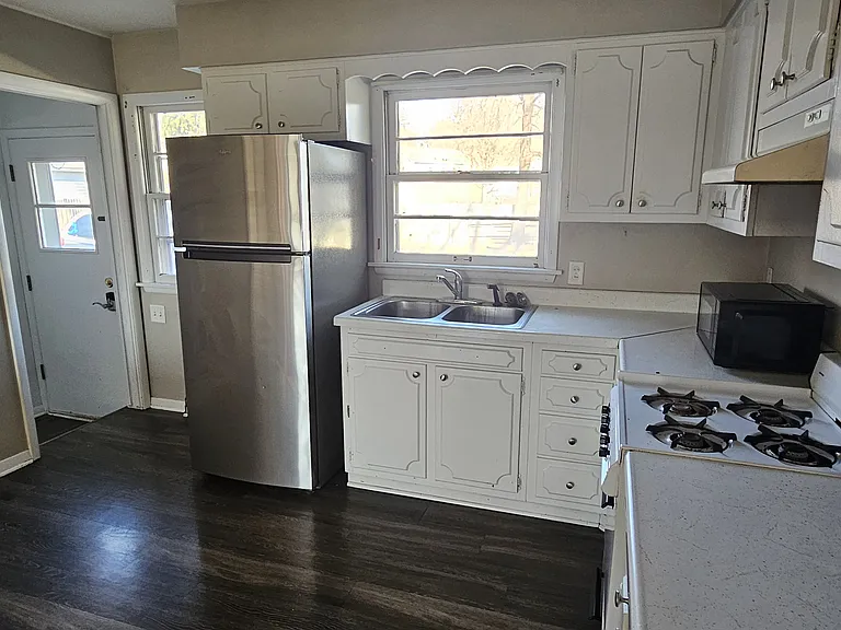 2132 Waterloo Rd #1 — Photo 1