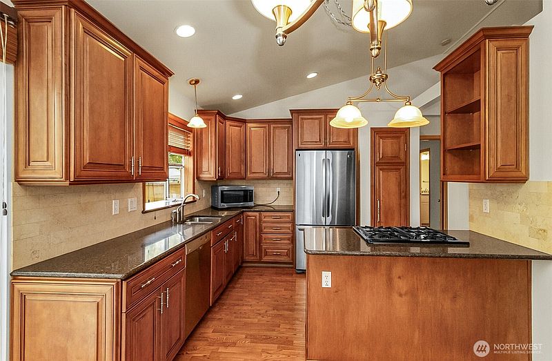 4th image of 9520 2nd Street SE #11