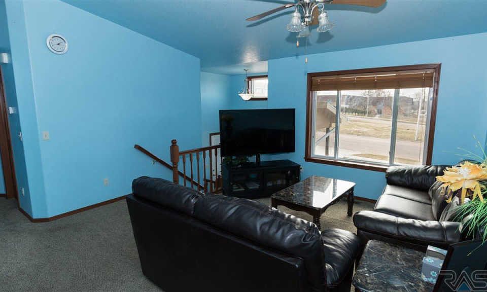 1204 N Archer Dr, Sioux Falls, SD 57103 Zillow