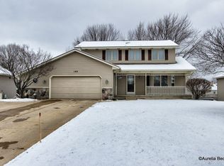 189 Suncrest Ct SW, Grandville, MI 49418