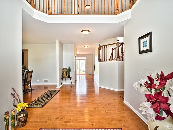 4th image of 5950 Chatham Dr