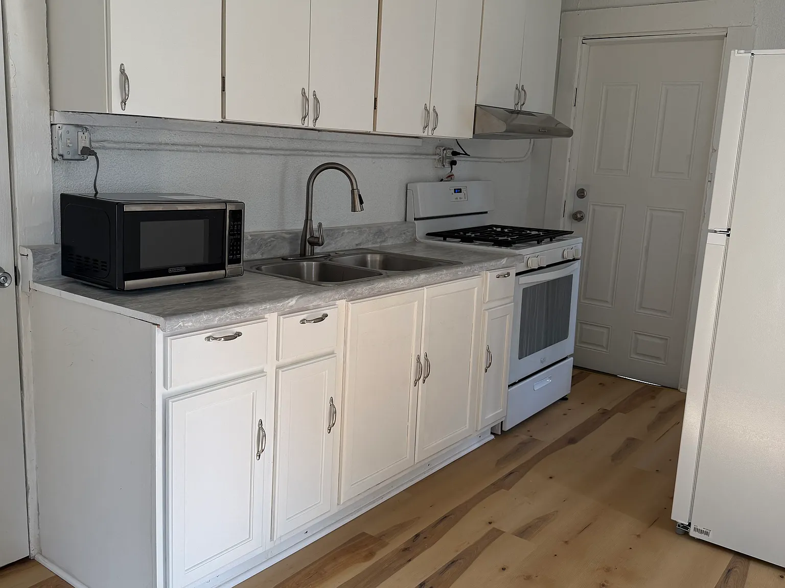 1 bed, 650 sqft, $800 — Photo 4