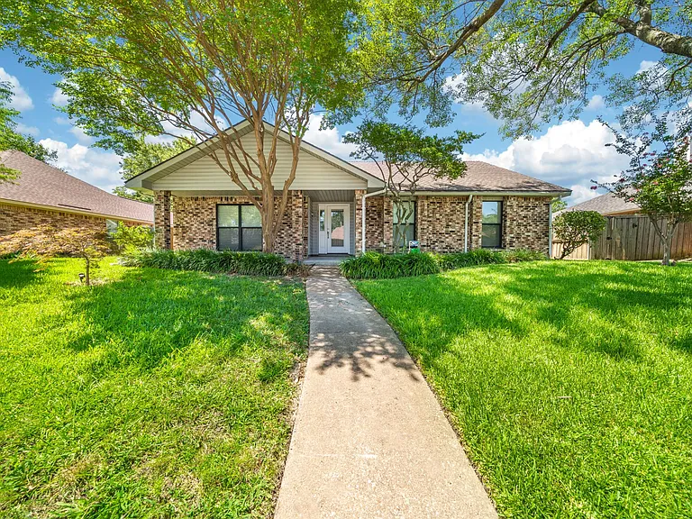 3505 Creststone Dr — Photo 20