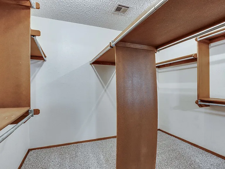 1705 N Gleason Ave — Photo 38