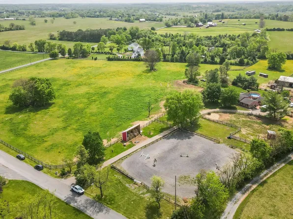 105 Swimley Rd, Berryville, VA 22611