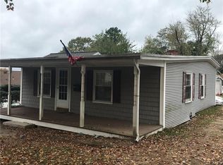 132 Atlanta St, Woonsocket, RI 02895