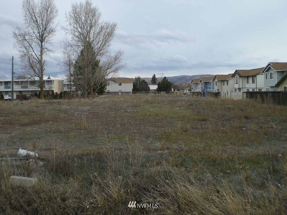 1st image of 1 XXX E Helena Avenue